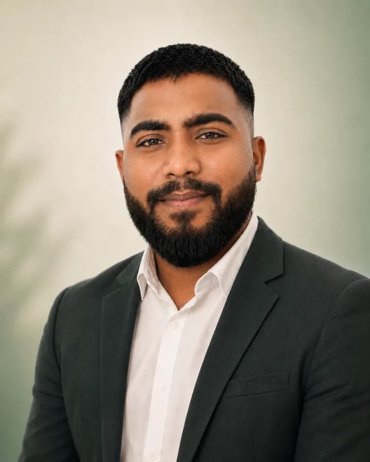 Neeraj H, Growth Team